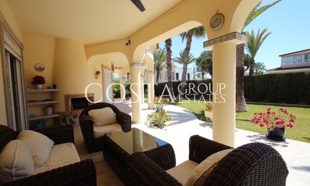 Wiederverkauf - Villa -
Torrevieja - Punta Prima