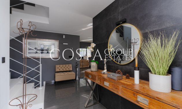 Herverkoop - Villa -
San Fulgencio - La Marina