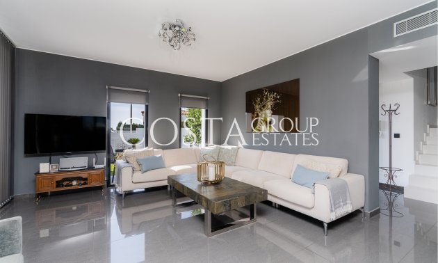 Herverkoop - Villa -
San Fulgencio - La Marina