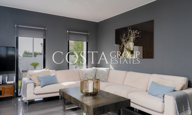 Herverkoop - Villa -
San Fulgencio - La Marina