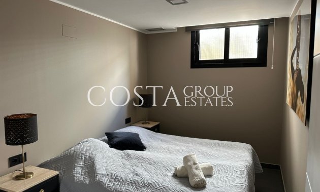 Herverkoop - Villa -
San Fulgencio - La Marina