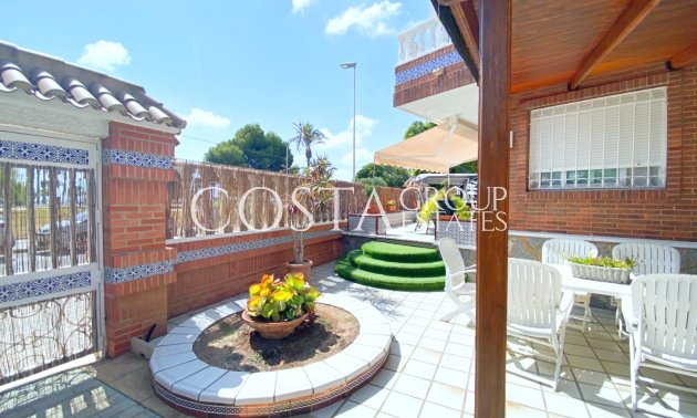 Wiederverkauf - Villa -
Los Alcazares