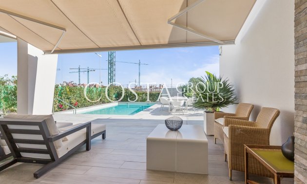 Resale - Villa -
Algorfa - La finca Golf