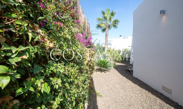 Resale - Villa -
Algorfa - La finca Golf