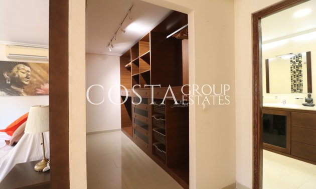 Odsprzedaż - Willa -
La Marina - La Escuera