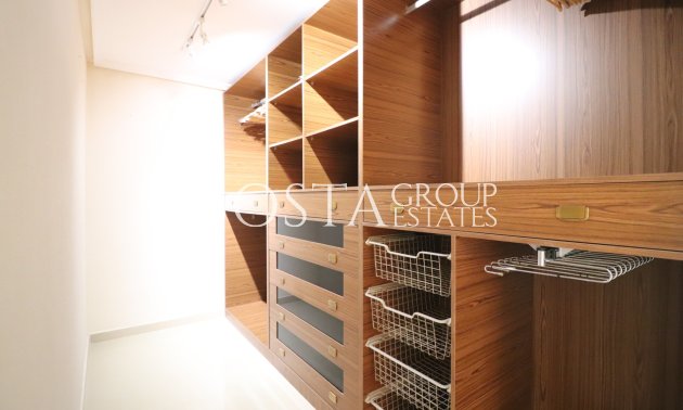 Odsprzedaż - Willa -
La Marina - La Escuera