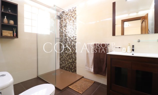 Odsprzedaż - Willa -
La Marina - La Escuera