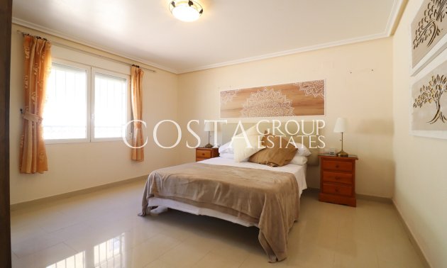 Odsprzedaż - Willa -
La Marina - La Escuera