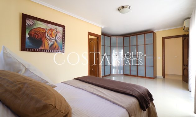 Odsprzedaż - Willa -
La Marina - La Escuera