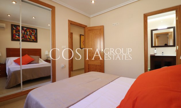 Odsprzedaż - Willa -
La Marina - La Escuera