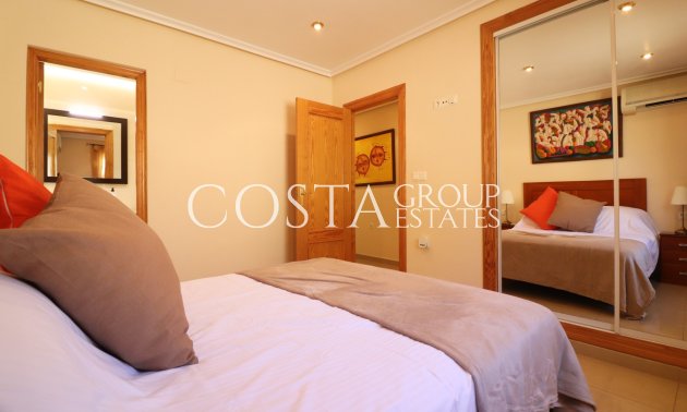 Odsprzedaż - Willa -
La Marina - La Escuera