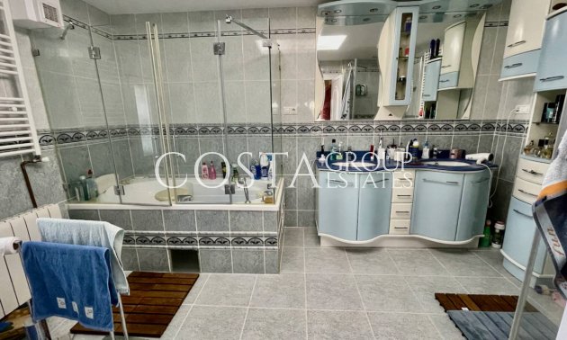 Herverkoop - Villa -
Guardamar del Segura