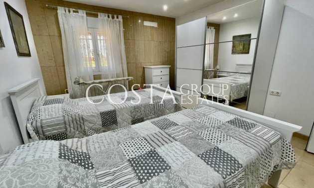 Herverkoop - Villa -
Guardamar del Segura