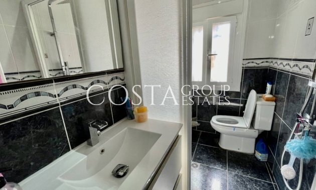 Herverkoop - Villa -
Guardamar del Segura