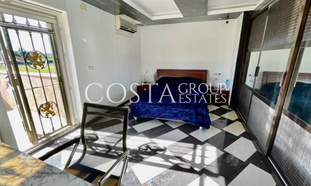 Herverkoop - Villa -
Guardamar del Segura