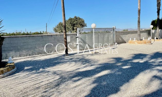 Herverkoop - Villa -
Guardamar del Segura