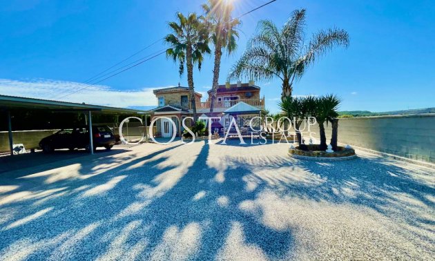 Herverkoop - Villa -
Guardamar del Segura