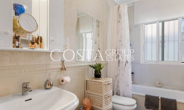 Resale - Villa -
Benijofar