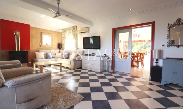 Resale - Villa -
Algorfa - Lomas de La Juliana
