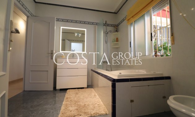 Resale - Villa -
Algorfa - Lomas de La Juliana