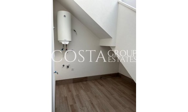 Resale - Villa -
Los Alcazares