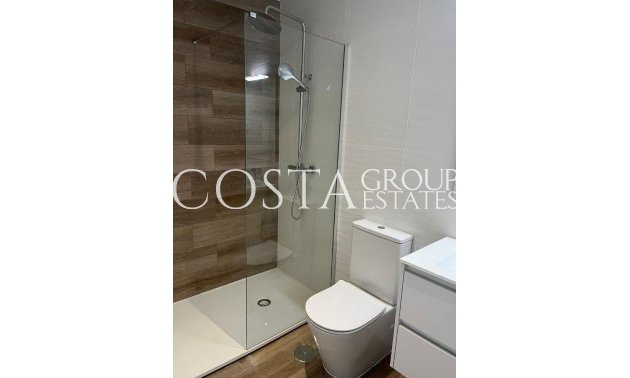 Resale - Villa -
Los Alcazares