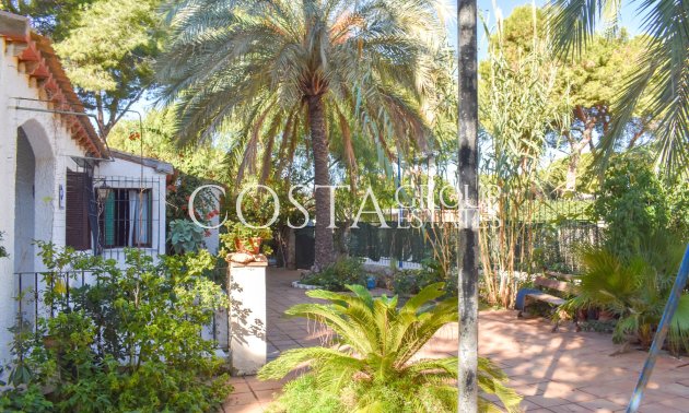 Herverkoop - Villa -
Orihuela Costa - Punta Prima