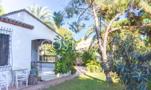 Herverkoop - Villa -
Orihuela Costa - Punta Prima