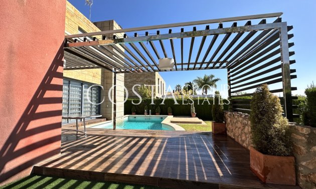 Resale - Villa -
Orihuela Costa - Dehesa de campoamor