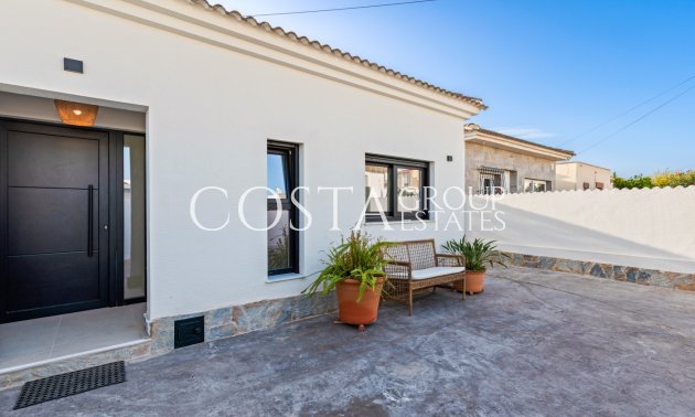 Odsprzedaż - Willa -
Torrevieja - El Chaparral