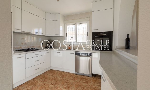 Odsprzedaż - Willa -
Benijofar