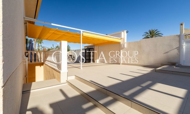 Odsprzedaż - Willa -
Benijofar