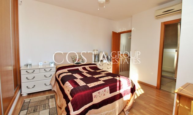 Wiederverkauf - Villa -
Villamartín - PAU 8