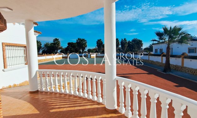 Herverkoop - Villa -
Catral