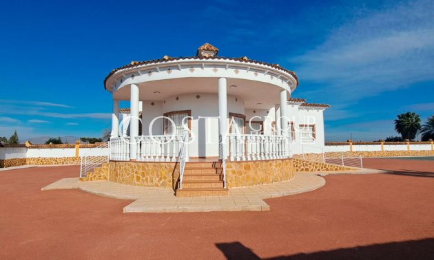 Herverkoop - Villa -
Catral