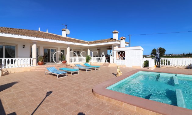 Wiederverkauf - Villa -
Rojales