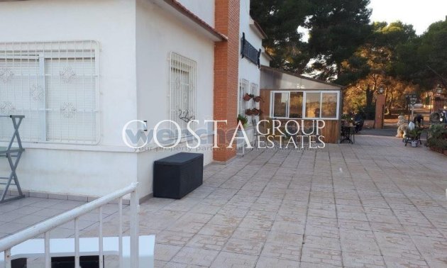 Resale - Villa -
Torrevieja - Los Balcones