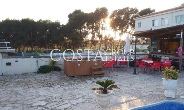 Resale - Villa -
Torrevieja - Los Balcones