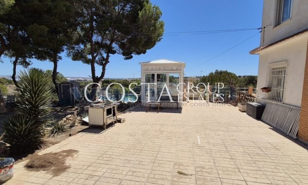 Resale - Villa -
Torrevieja - Los Balcones