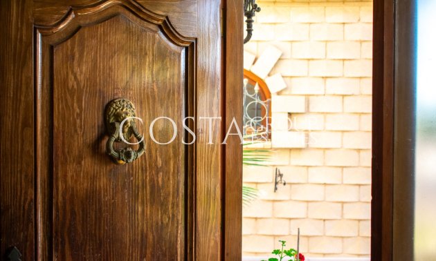 Odsprzedaż - Willa -
Crevillente