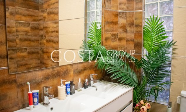 Odsprzedaż - Willa -
Crevillente