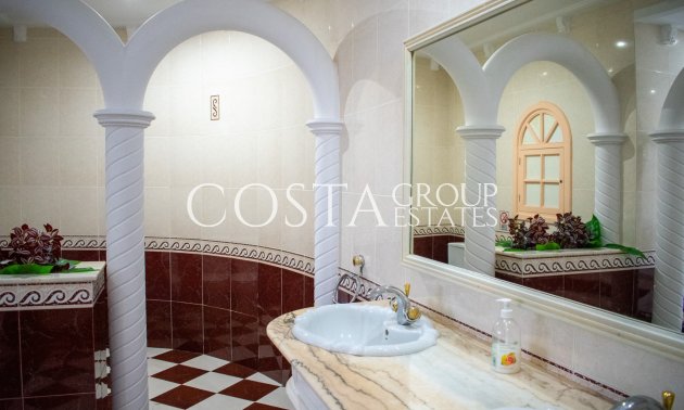 Odsprzedaż - Willa -
Crevillente