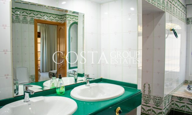 Odsprzedaż - Willa -
Crevillente