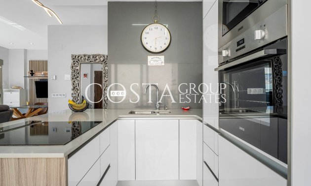 Herverkoop - Villa -
Orihuela Costa - Villamartín