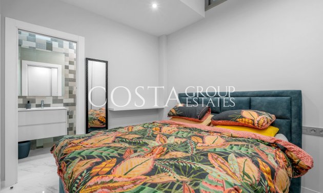 Herverkoop - Villa -
Orihuela Costa - Villamartín