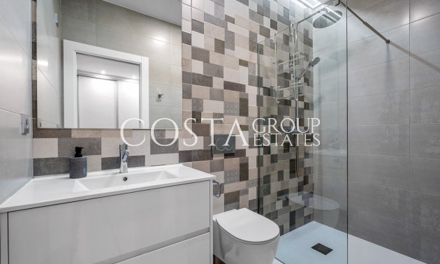 Herverkoop - Villa -
Orihuela Costa - Villamartín