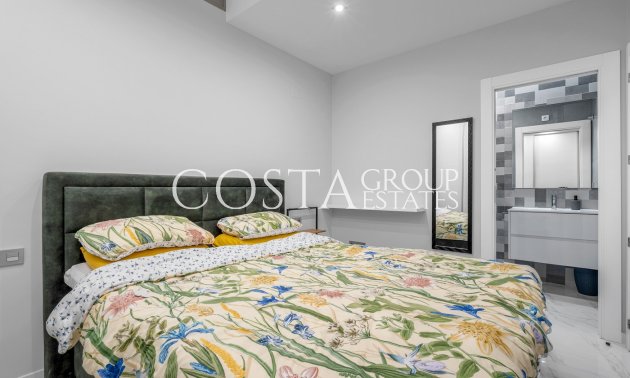 Herverkoop - Villa -
Orihuela Costa - Villamartín