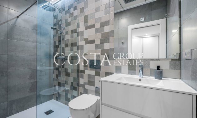 Herverkoop - Villa -
Orihuela Costa - Villamartín