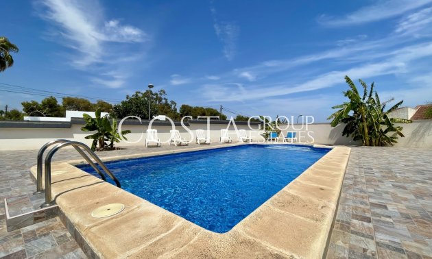 Herverkoop - Villa -
Torrevieja - Los Balcones