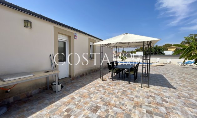 Herverkoop - Villa -
Torrevieja - Los Balcones